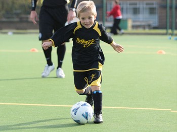 Strikerz Football Coaching; ?>