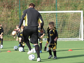 Strikerz Football Coaching; ?>
